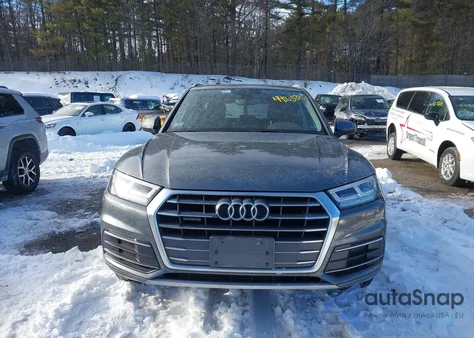 2018 Audi Q5 2.0T Premium/2.0T Tech Premium z USA, uszkodzony, nr VIN WA1BNAFY9J2017232